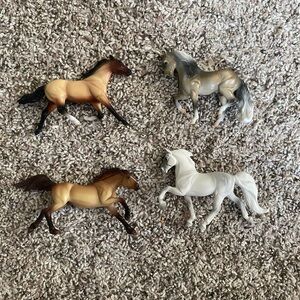 Breyer horse set